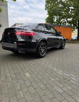 Mercedes-Benz GLC 250 4MATIC Coupé Autom. - - Mercedes-Benz GLC 250: Coupe