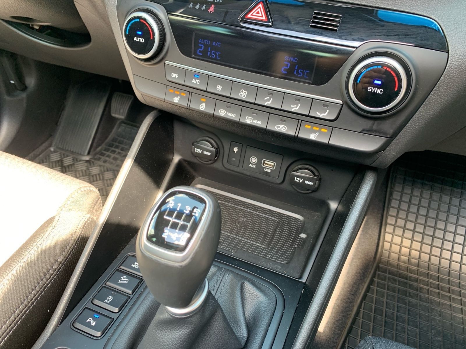 Fahrzeugabbildung Hyundai TUCSON 1.6 Turbo Advantage+ Panorama Dach 1Hd