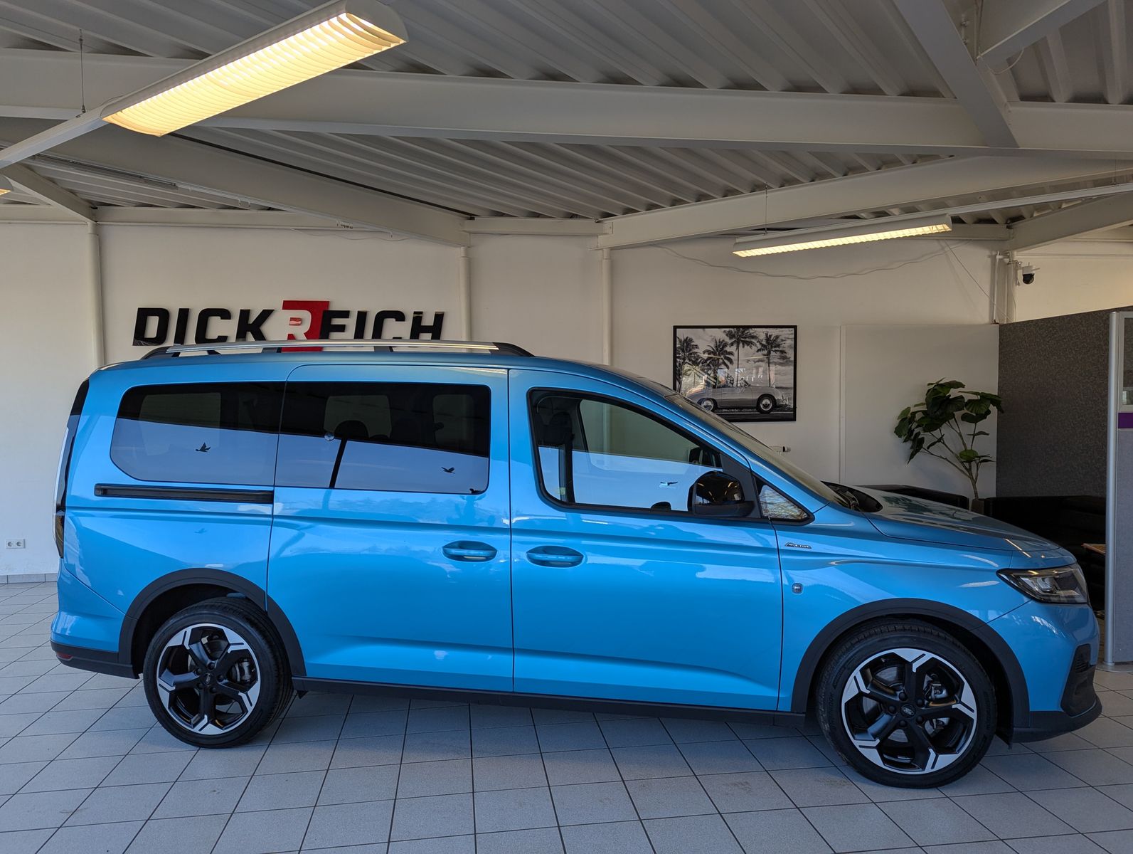 FORD Tourneo Connect L2 Active 7-Sitz Bi-LED Pano AHK - Image 31