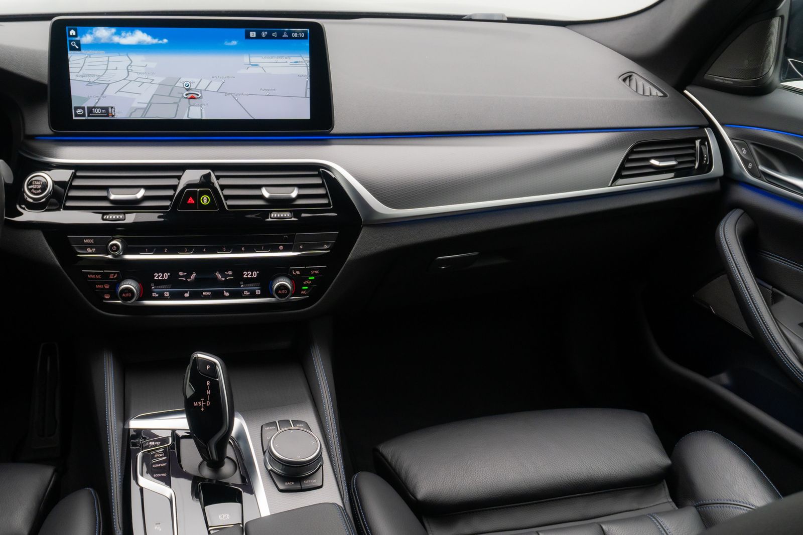 Fahrzeugabbildung BMW 540d xD M Sport Panorama HUD H/ K DAB SoftClose