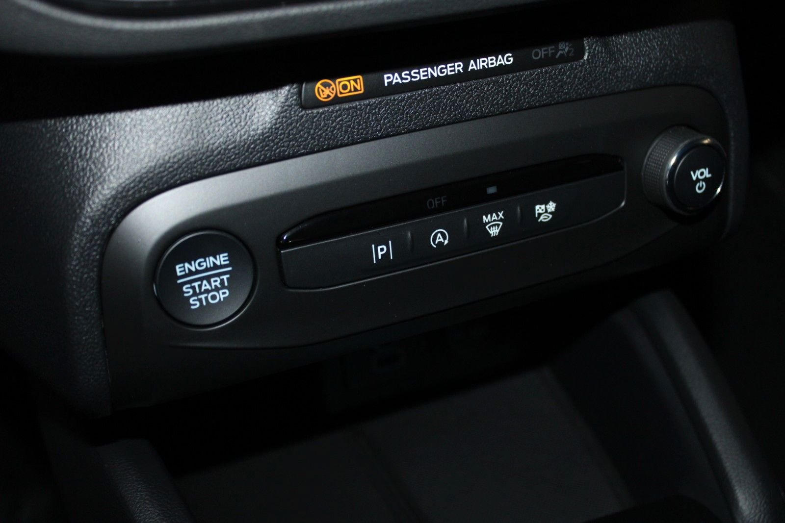 Fahrzeugabbildung Ford Focus ST-Line AHK GJR LED B&O ACC CAM SOFORT