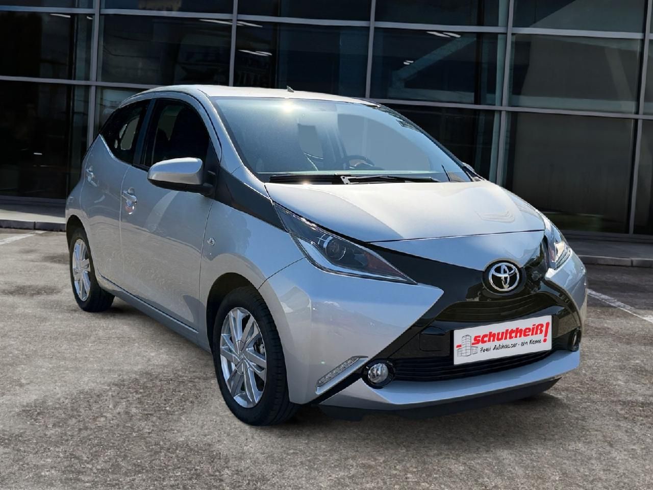 Fahrzeugabbildung Toyota AYGO x-play touch