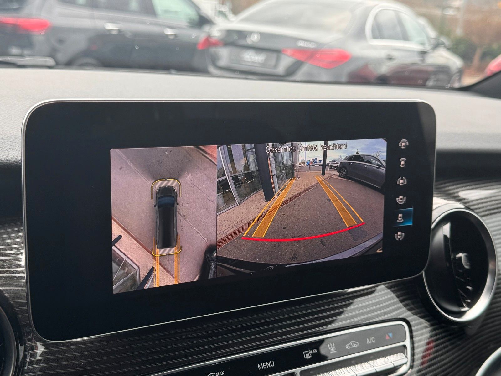 Fahrzeugabbildung Mercedes-Benz EQV 300 AVANTGARDE 360Kamera DISTRONIC Leder