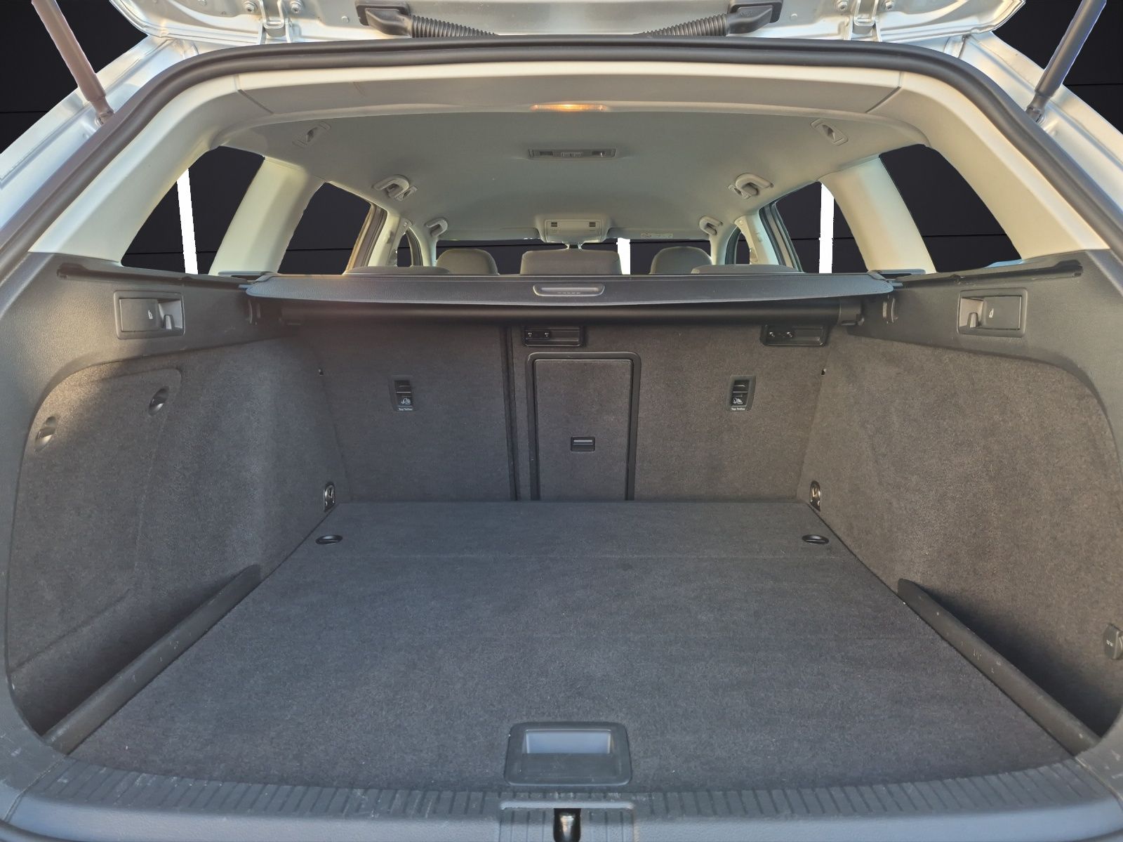 Fahrzeugabbildung Volkswagen Golf VII Variant TSI Comfortline Climatronic PDC