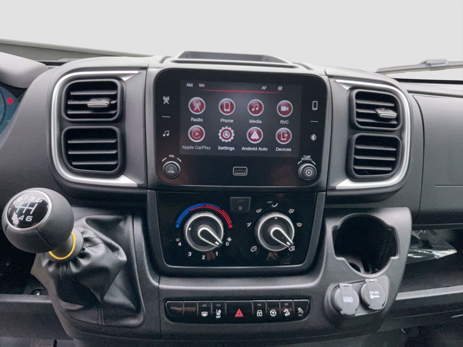 Fahrzeugabbildung Fiat Ducato L3H2 140 MJ Kamera Navi Schwingsitz