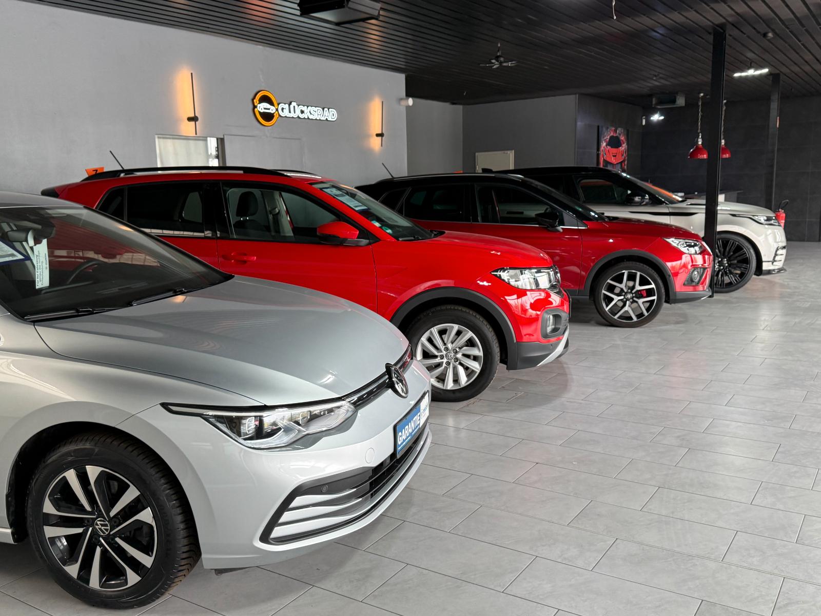 showroom-image-top