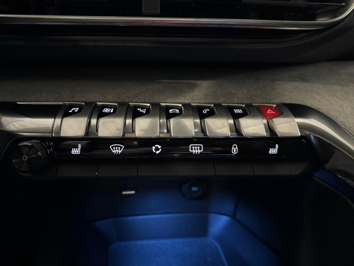 Peugeot 3008 GT 130 Leder Panoramadach Parklenkassistent