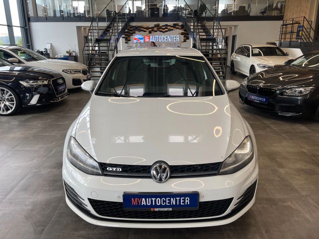 Volkswagen Golf VII Lim. GTD BMT *NAVI*SZHZ*PDC*BI-XENON*