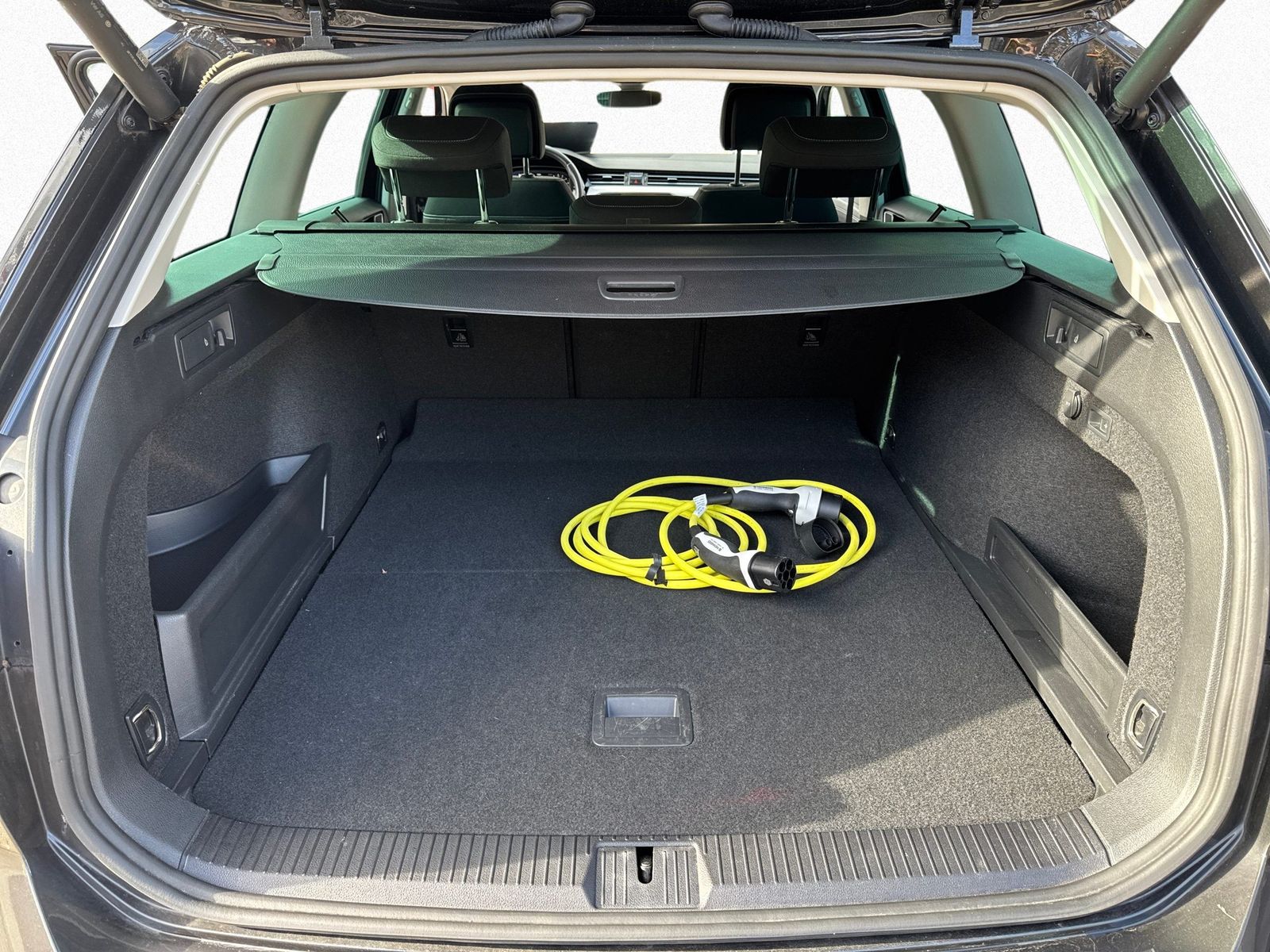 Volkswagen Passat Variant - Bild 16