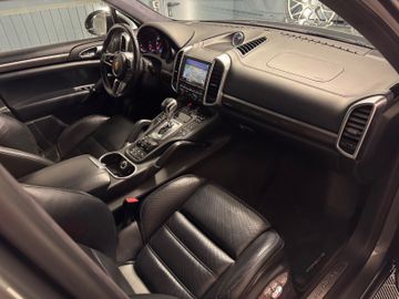 Porsche Cayenne - 12