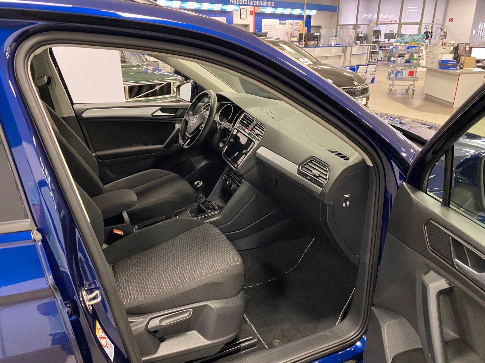 Fahrzeugabbildung Volkswagen Tiguan 1.4 TSI Trendline+NAVIGATION+AHK schwenk+