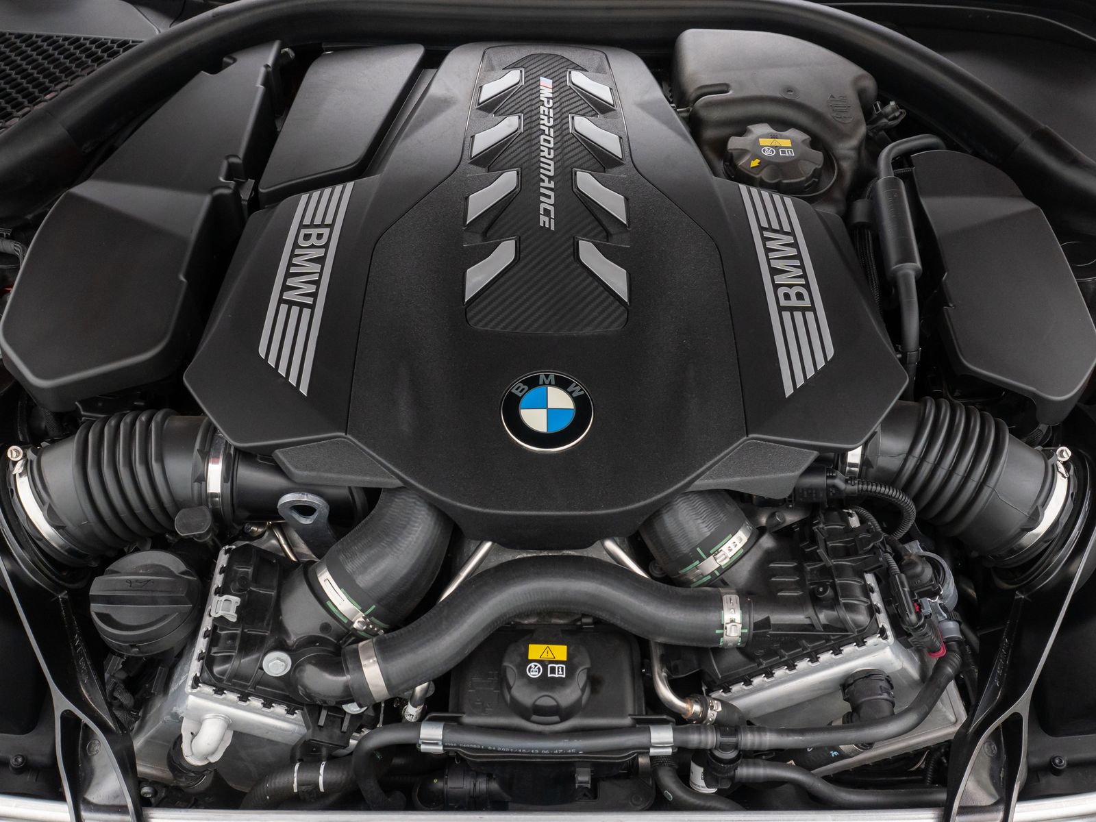 Fahrzeugabbildung BMW M850i xD Laser Kamera HUD DAB H/K SoftCL 20Zoll
