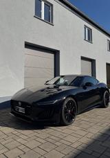 Jaguar F-Type P450 AWD R-DYNAMIC BLACK R-DYNAMIC BLACK - Jaguar F-Type in Leipzig