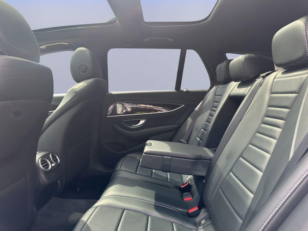 Mercedes-Benz E 220d T AMG-Line LED/360°/Leder/Pano/Burmester