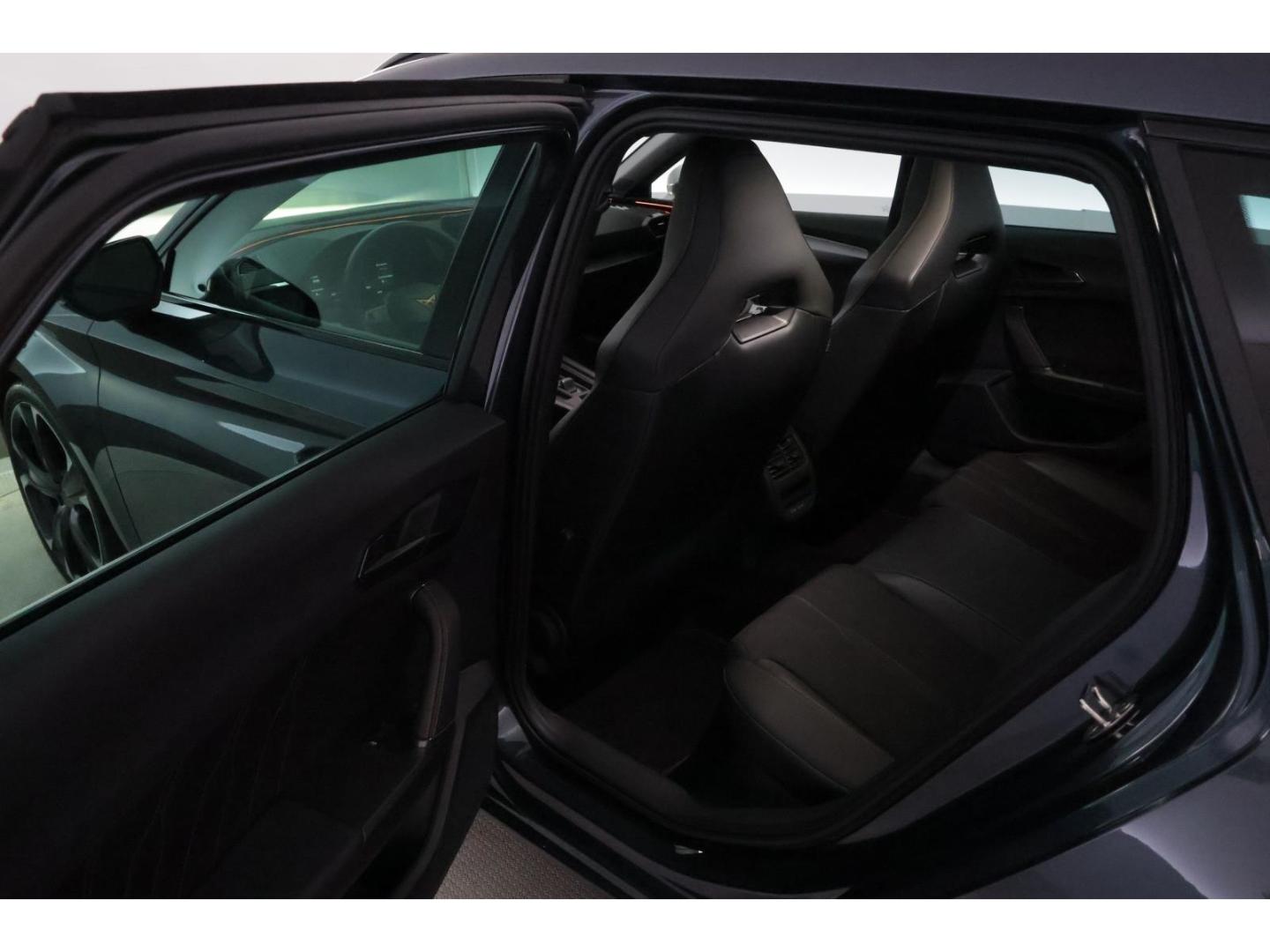 Cupra Leon 2.0TSI ST DSG VZ+LED+NAVI+VIRTUAL+SHZ+PDC, миниатюра 16