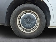 Fahrzeugabbildung Master III DoKa Pritsche Fahrgest. L3H1 3,5t