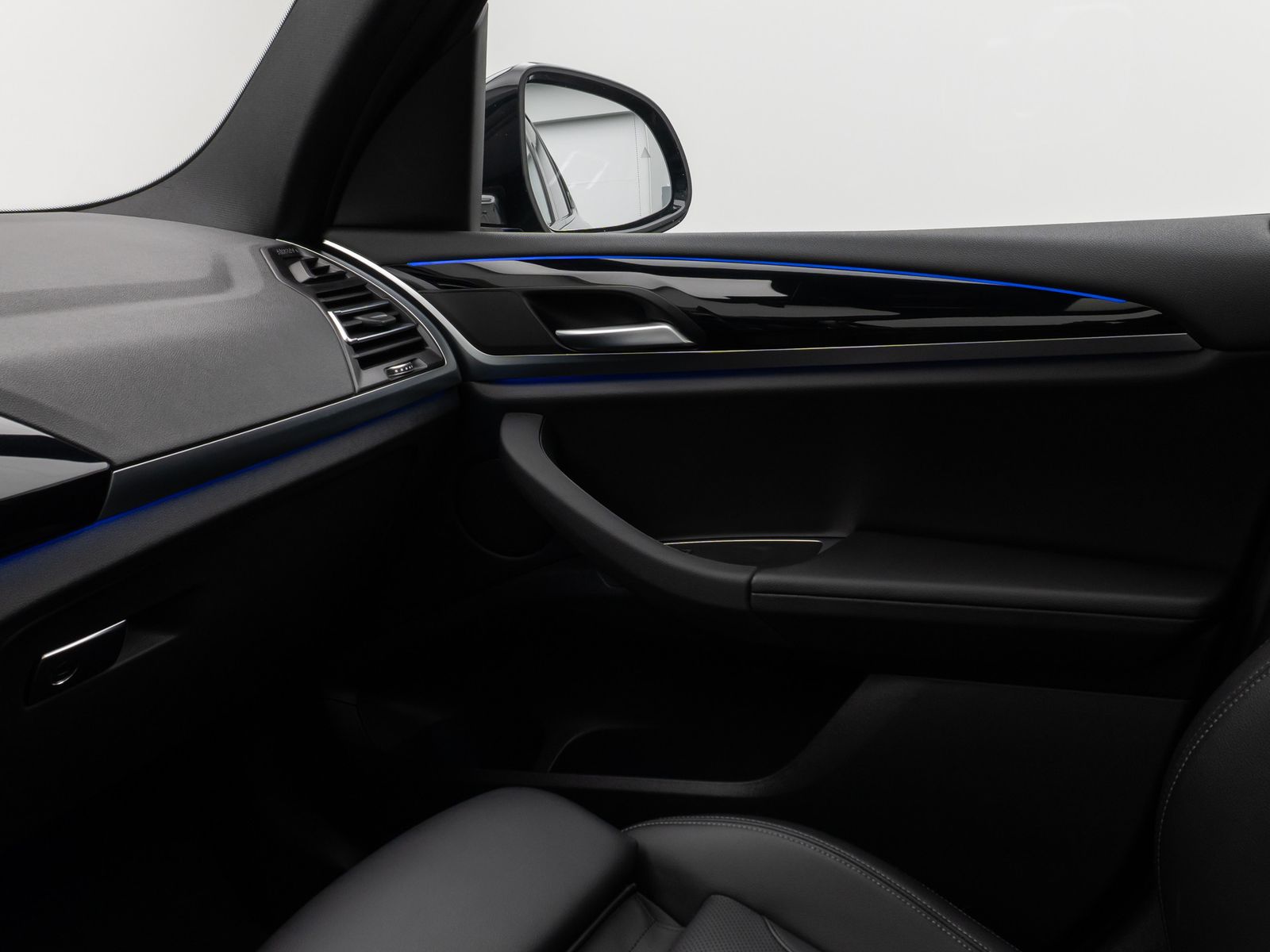 Fahrzeugabbildung BMW X3 xD20d M Sport Panoram 360°DAB Lenkrhz Komfort