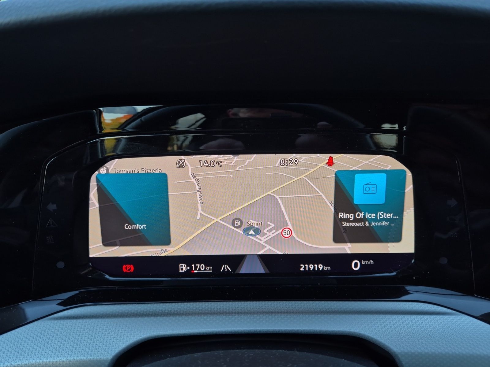 Fahrzeugabbildung Volkswagen Golf VIII Variant TSI Move 1,99% LED AHK Navi AI