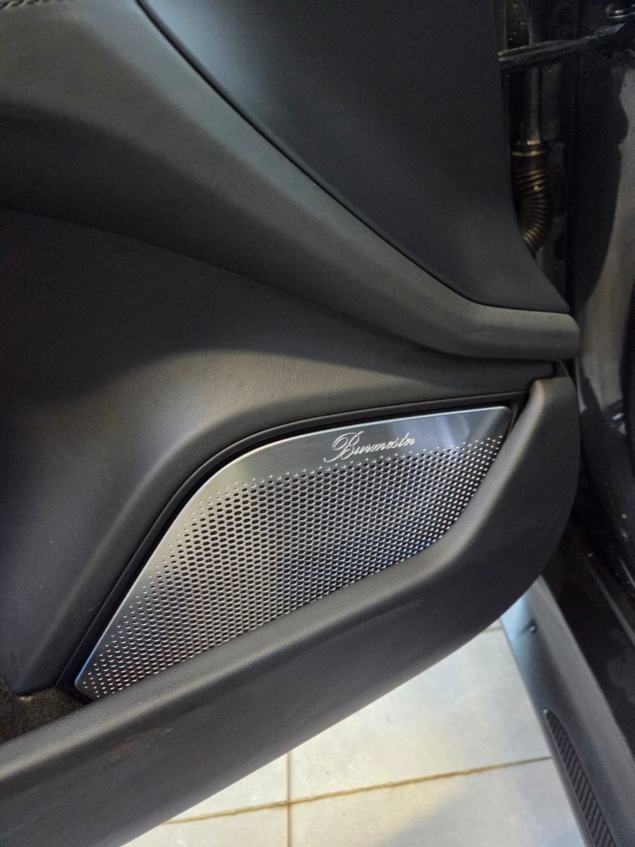 Fahrzeugabbildung Porsche Taycan Turbo S/PCCB/Carbon/Voll!