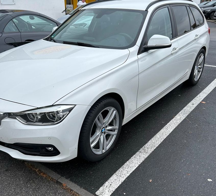 Image of BMW 320