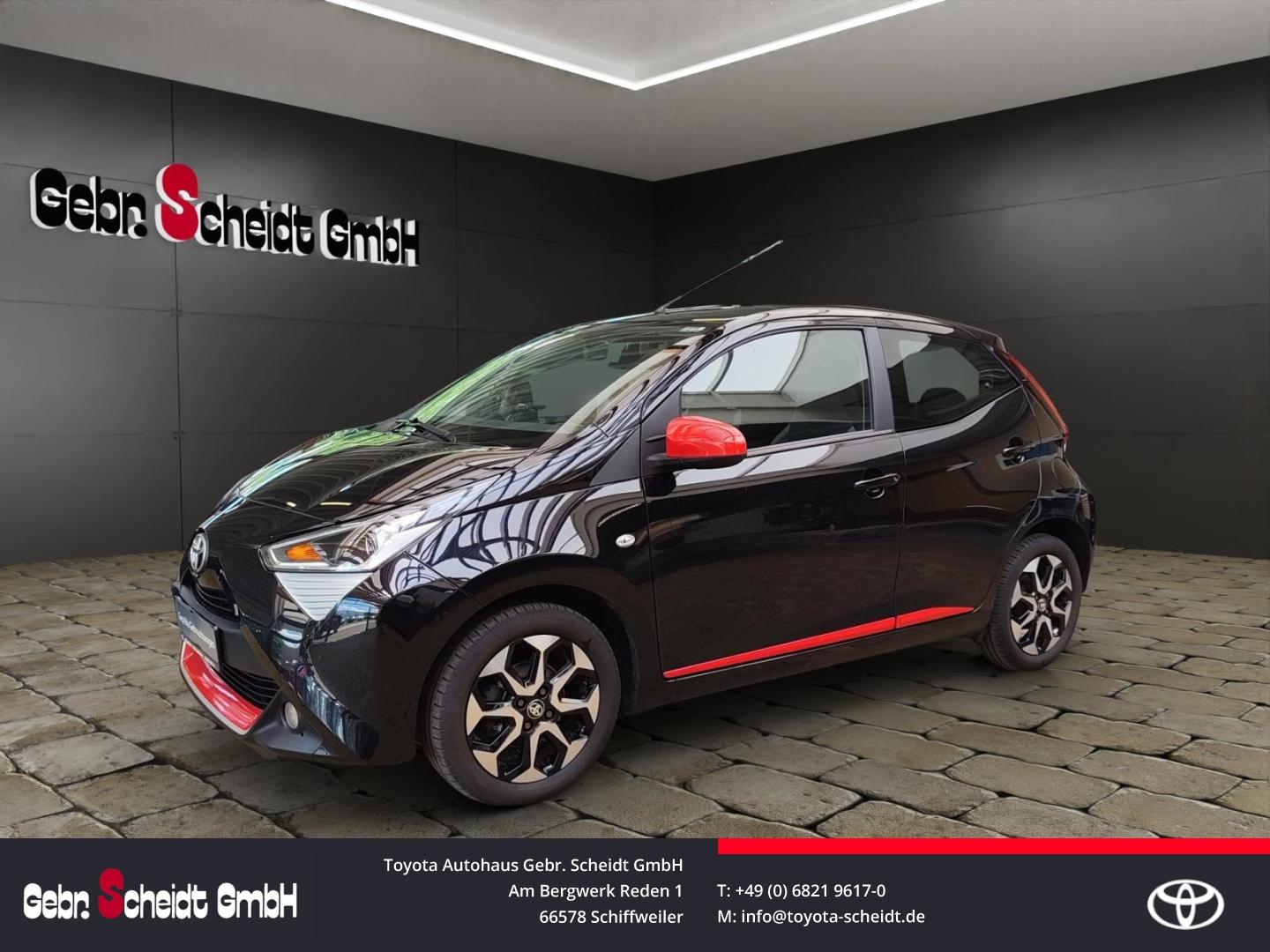 Toyota Aygo x-play club  Rückfahrkamera   Apple CarPlay