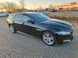 Jaguar XF 20d 180PS R-Sport Sportbrake Automatik R-...