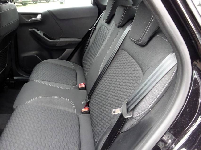 Fahrzeugabbildung Ford Puma 1.0 EcoBoost Mild Hybrid Titanium ALW