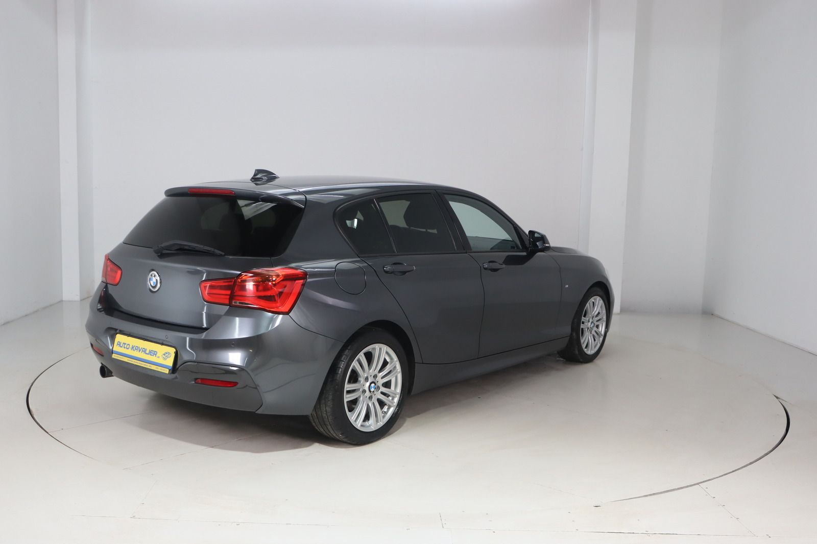 Fahrzeugabbildung BMW 118 i M Sport Paket 1. Hand