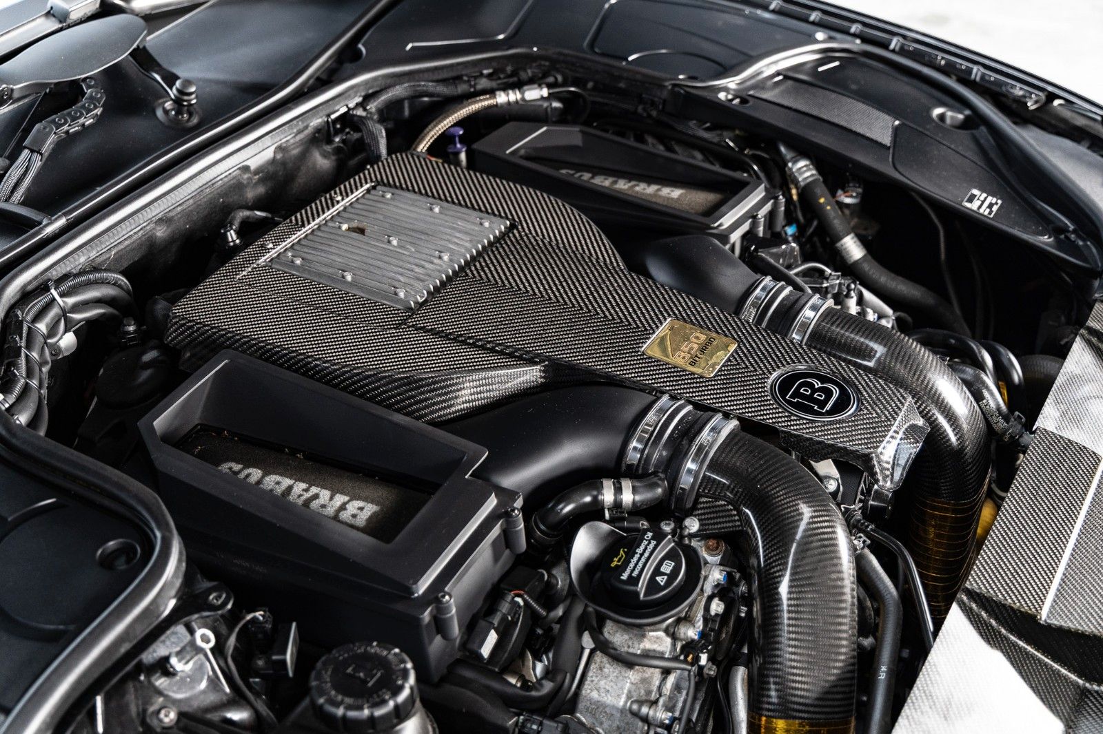 Fahrzeugabbildung Mercedes-Benz BRABUS 850 Coupé C217 + 850 PS + 15.255 km