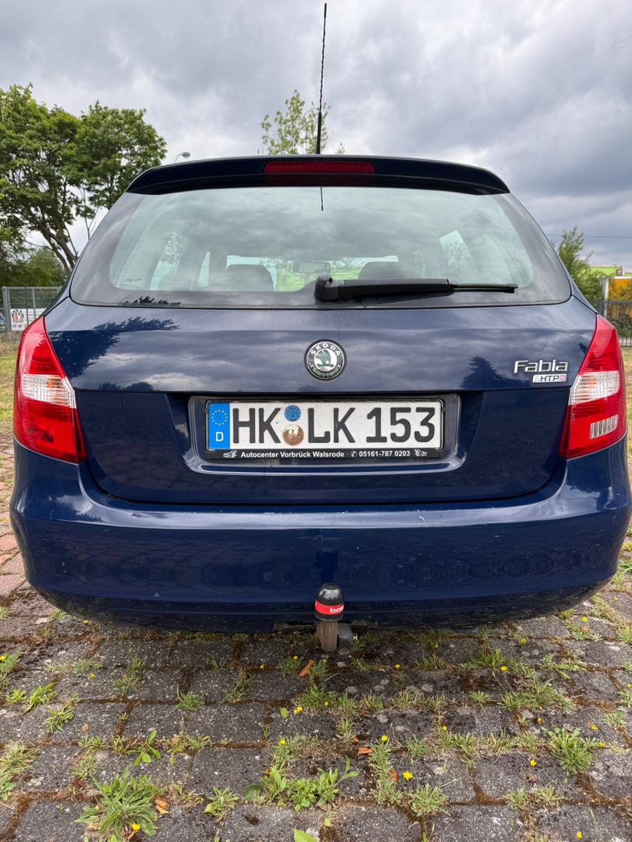 Skoda Fabia 2011 — двигун 1.198 cm³, 69 HP (51kW)