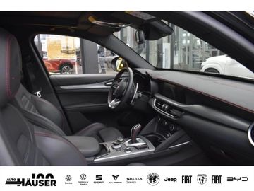 Alfa-Romeo Stelvio - 7