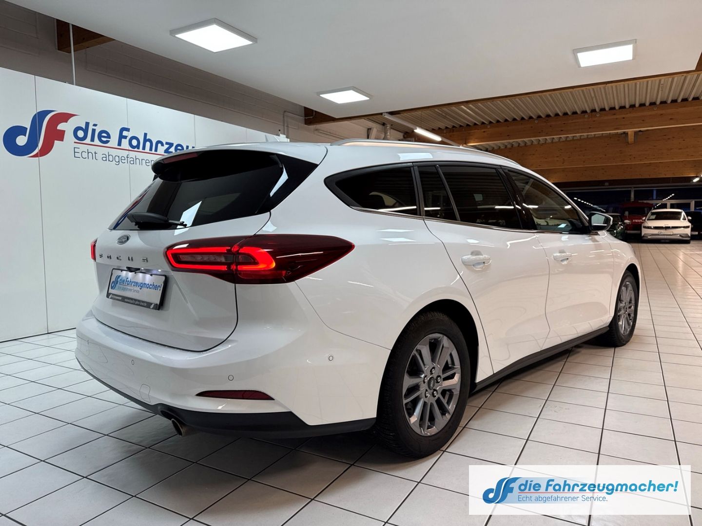 Fahrzeugabbildung Ford Focus Turnier Titanium X Navi Digitales Cockpit