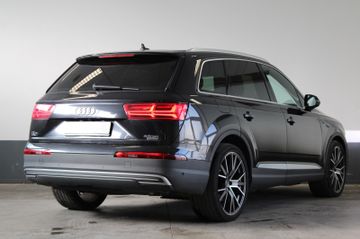 Audi Q7 - 4