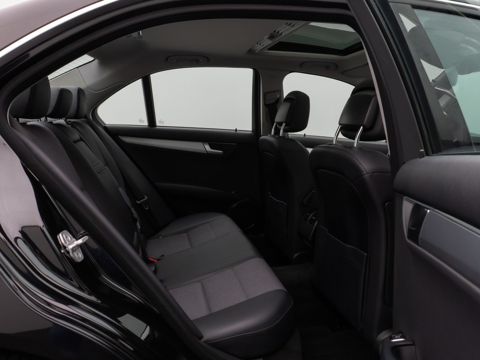 Fahrzeugabbildung Mercedes-Benz C 200 CDI Avantgarde Limo Schiebedach SHZ