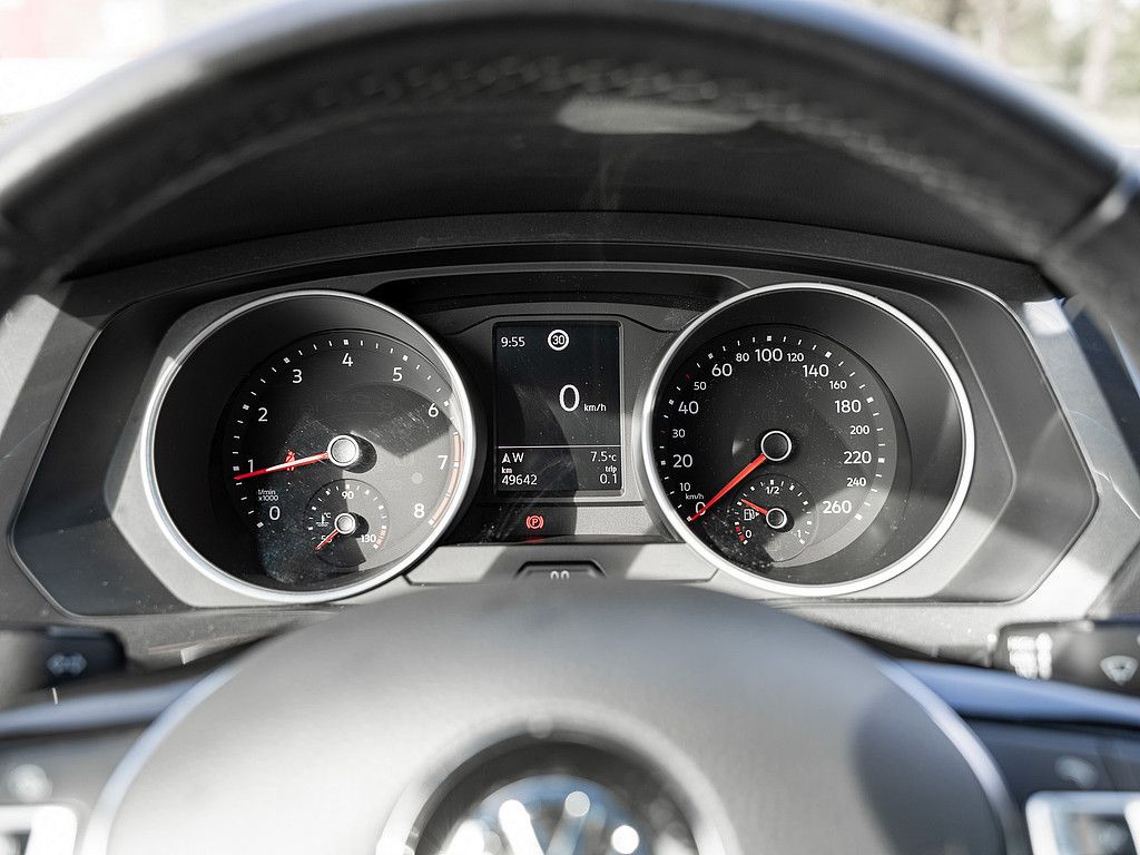 Fahrzeugabbildung Volkswagen Tiguan 1.4 TSI Trendline NAVI PDC APP CONNECT