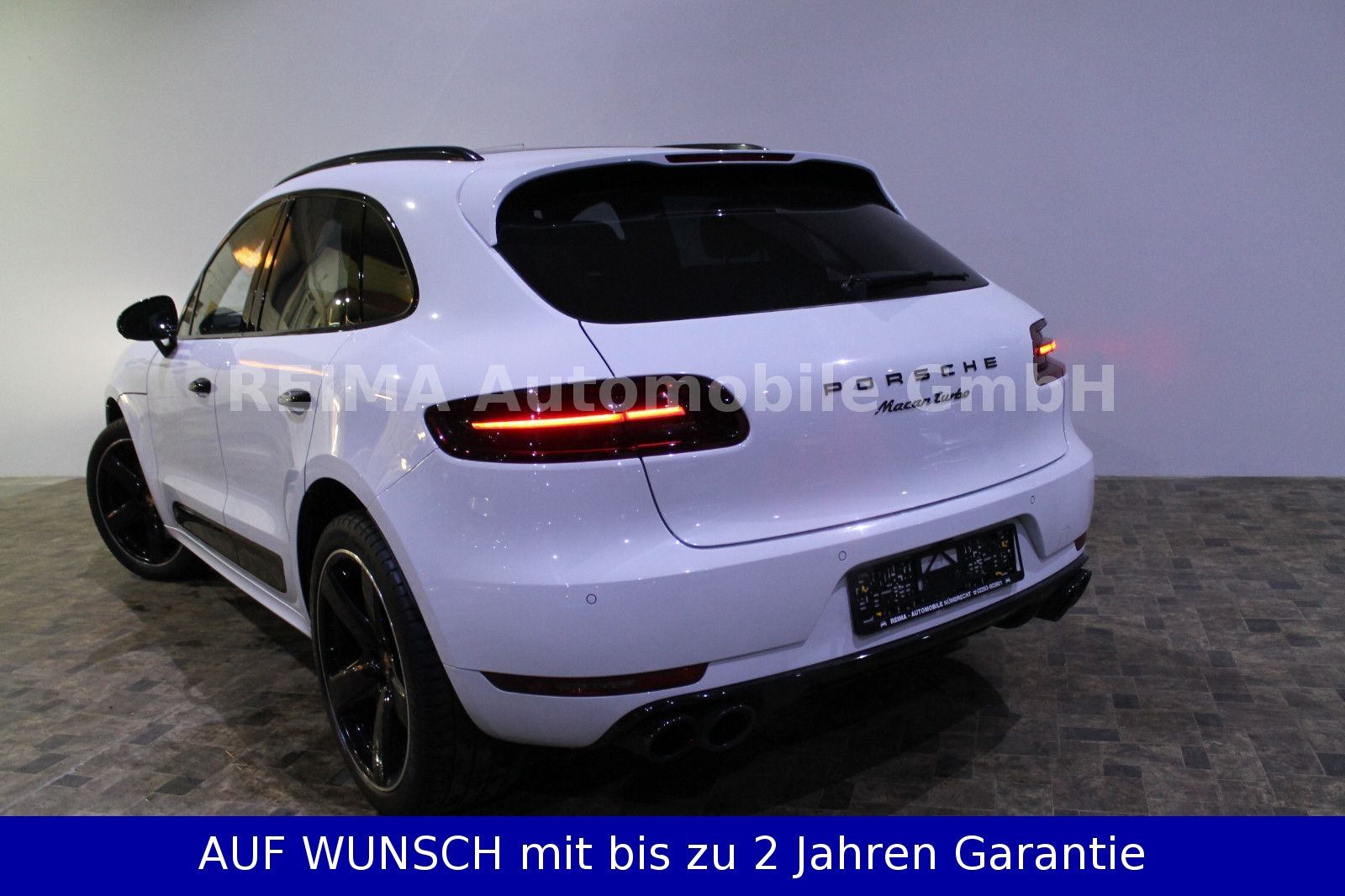 Fahrzeugabbildung Porsche Macan Turbo Performance, Carbon, Pano, Luft