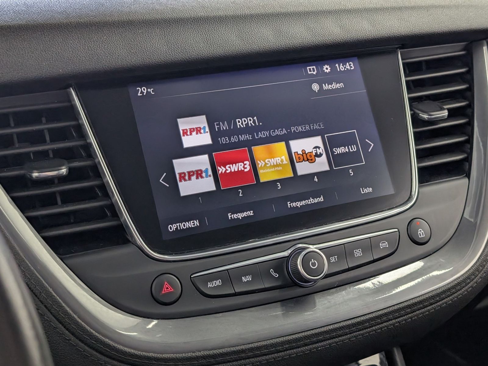 OPEL Grandland X  1.2 Turbo Ultimate Navi SHZ LED – Bild 25