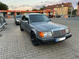 Mercedes-Benz Mercedes W124 200E - gebrauchte Mercedes-Benz E 200 aus dem Jahr 1990