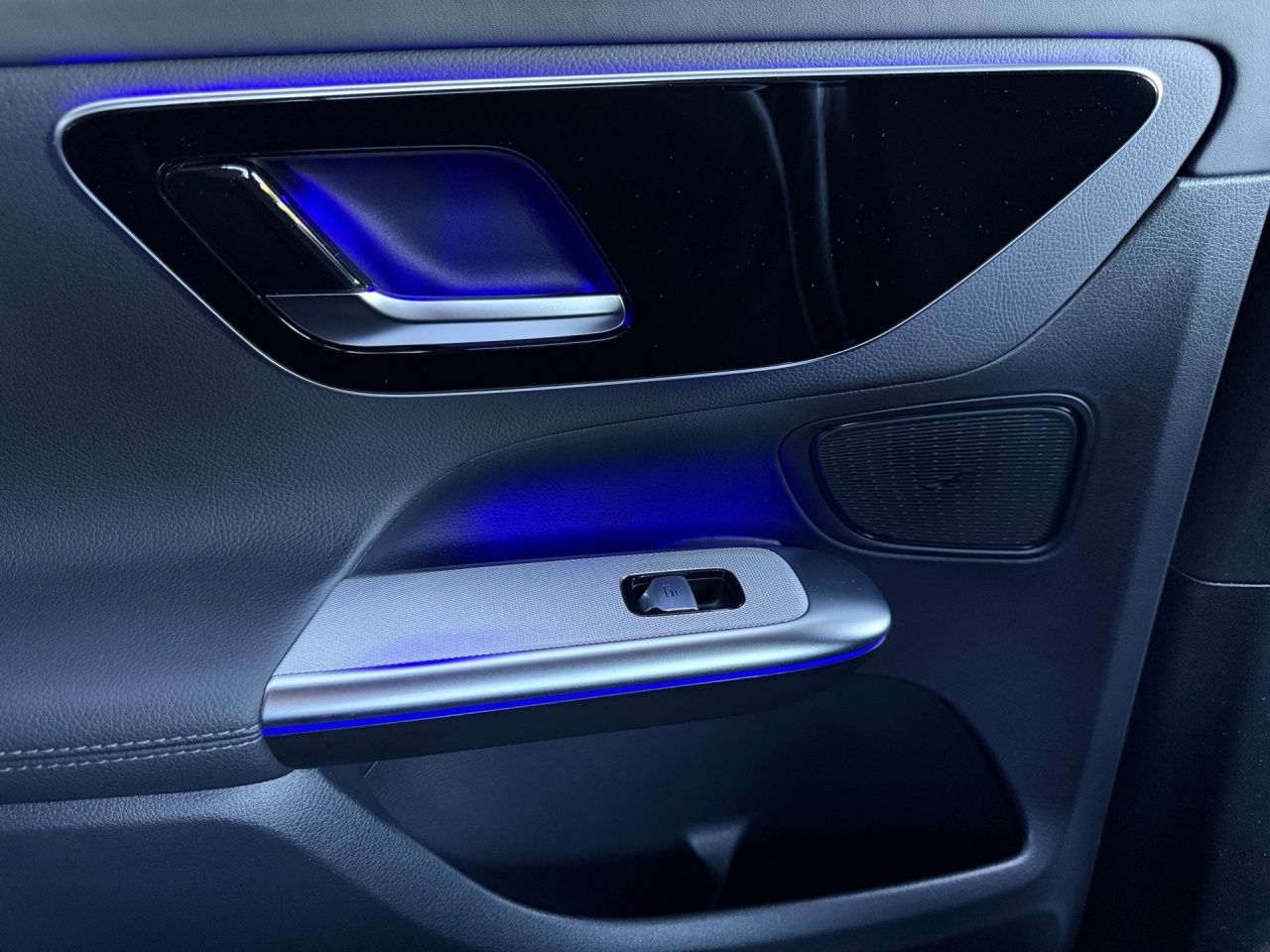 Fahrzeugabbildung Mercedes-Benz GLC 220 d 4M AVANTGARDE+AHK+MEMORY+CARPL+TOTW+
