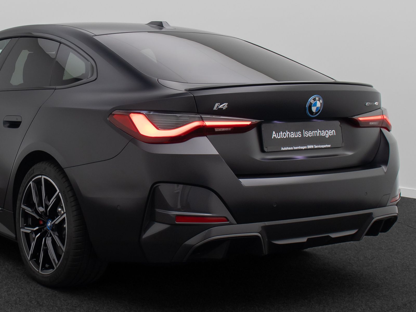 Fahrzeugabbildung BMW i4 eD40 M Sport HUD DAB Kamera Individual 19Zoll