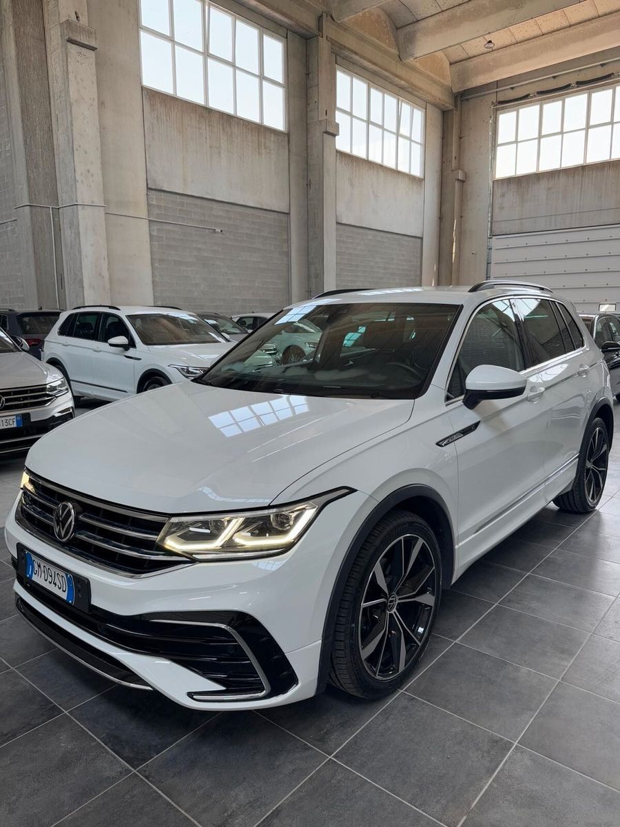 Volkswagen Tiguan 2.0 TDI 150 CV SCR DSG R-Line imagem 2