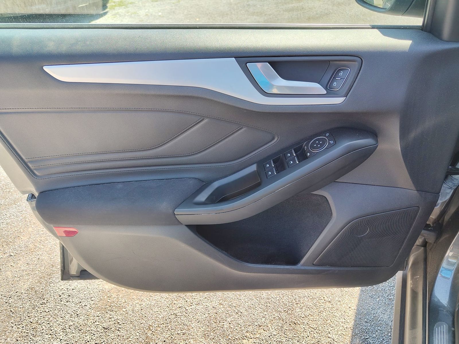 FORD Focus  Turnier 1.0 EcoBoost Cool&amp;Connect Navi – Bild 20