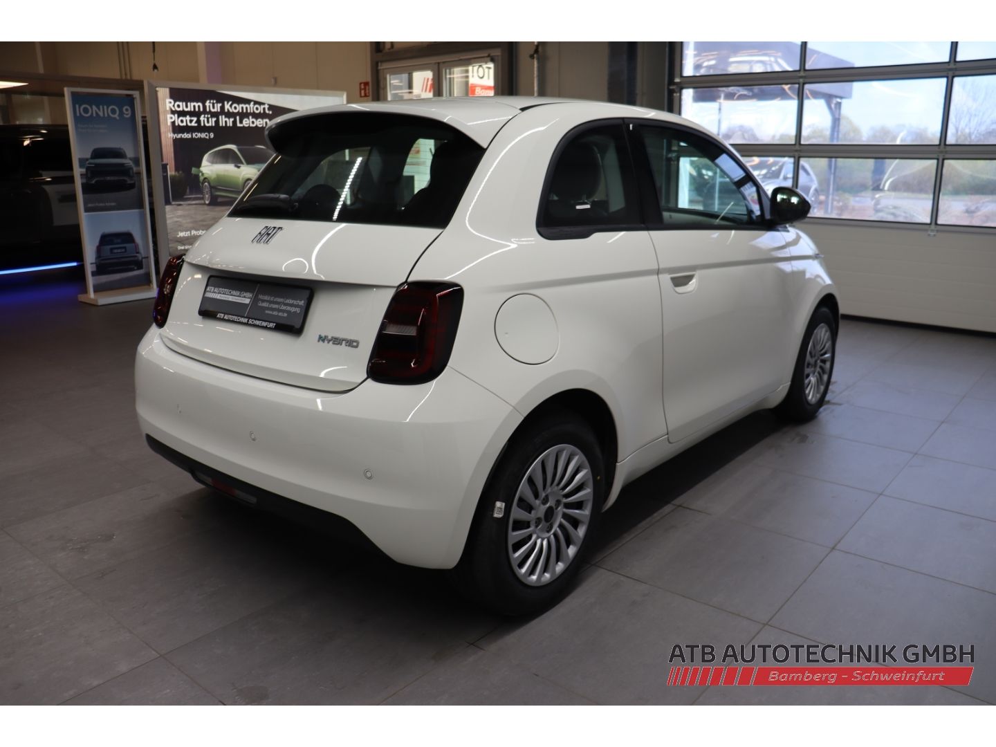 Fahrzeugabbildung Fiat 500 1.0 Hybrid Pop 65PS Apple CarPlay Klimaautom