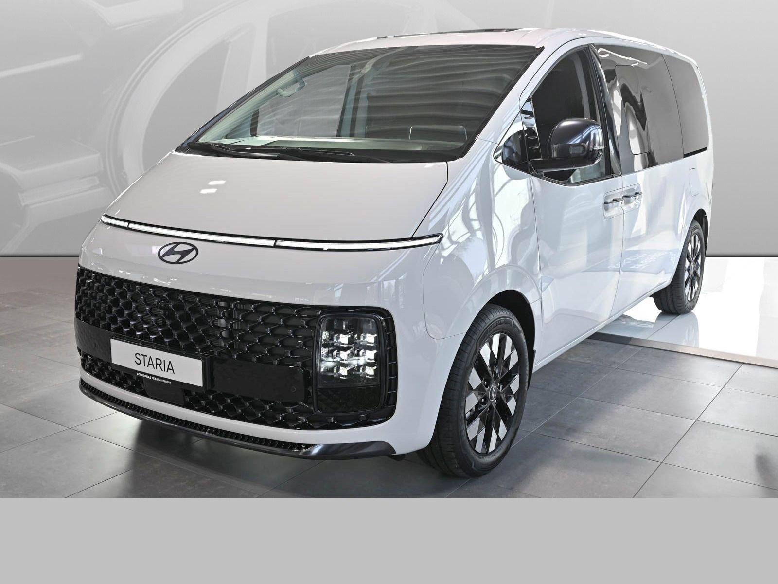 Hyundai Staria Hybrid 1.6 T-GDI 2WD Signature