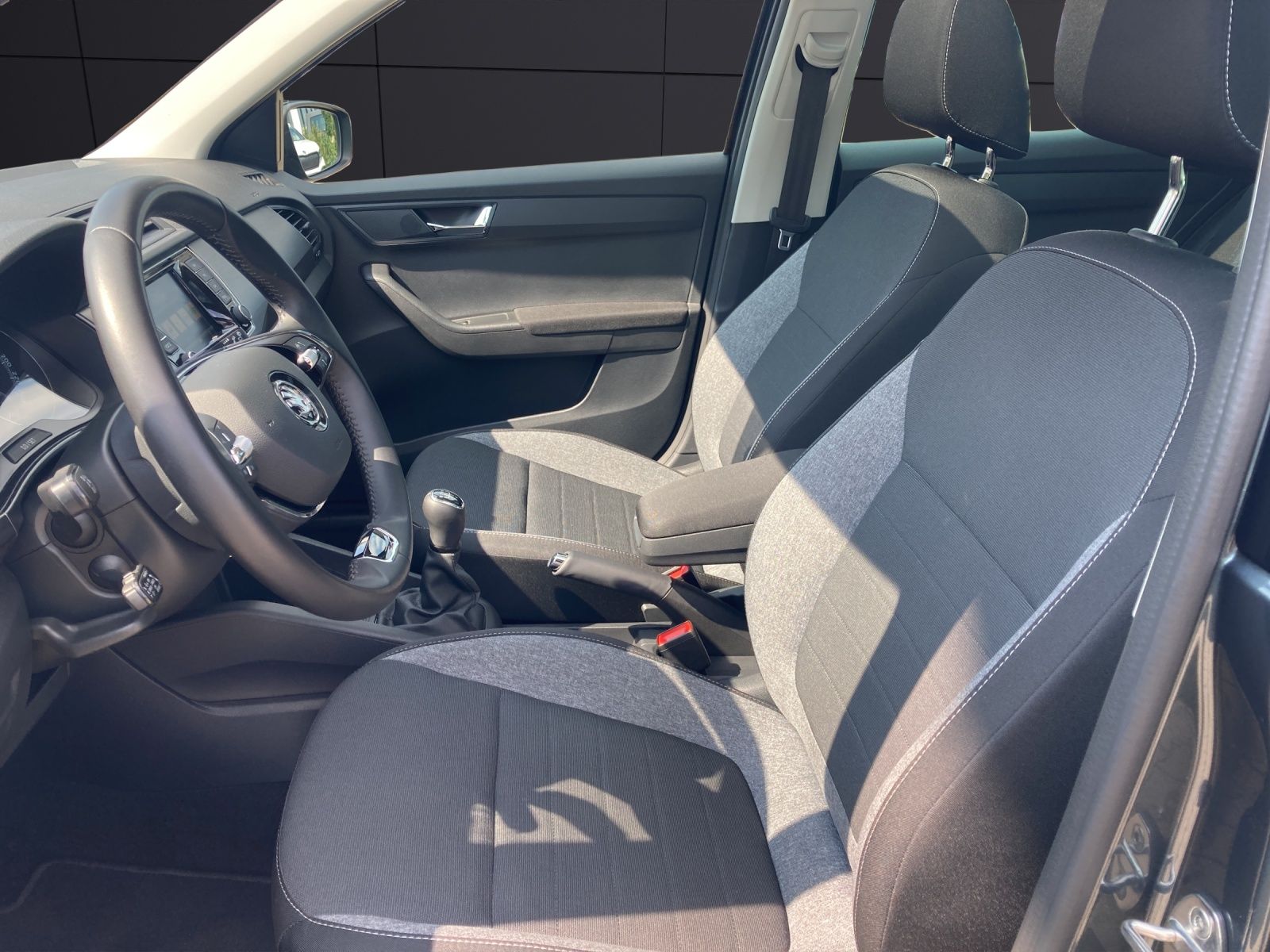 Fahrzeugabbildung SKODA Fabia TSI Drive 125 Best-Of Navi Pano Climatroni