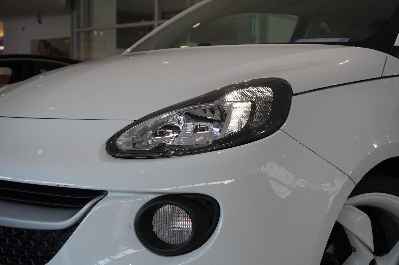 Fahrzeugabbildung Opel Adam 1.4 WHITE LINK LED/TEMP./SPORT/SH/KLIMA/USB