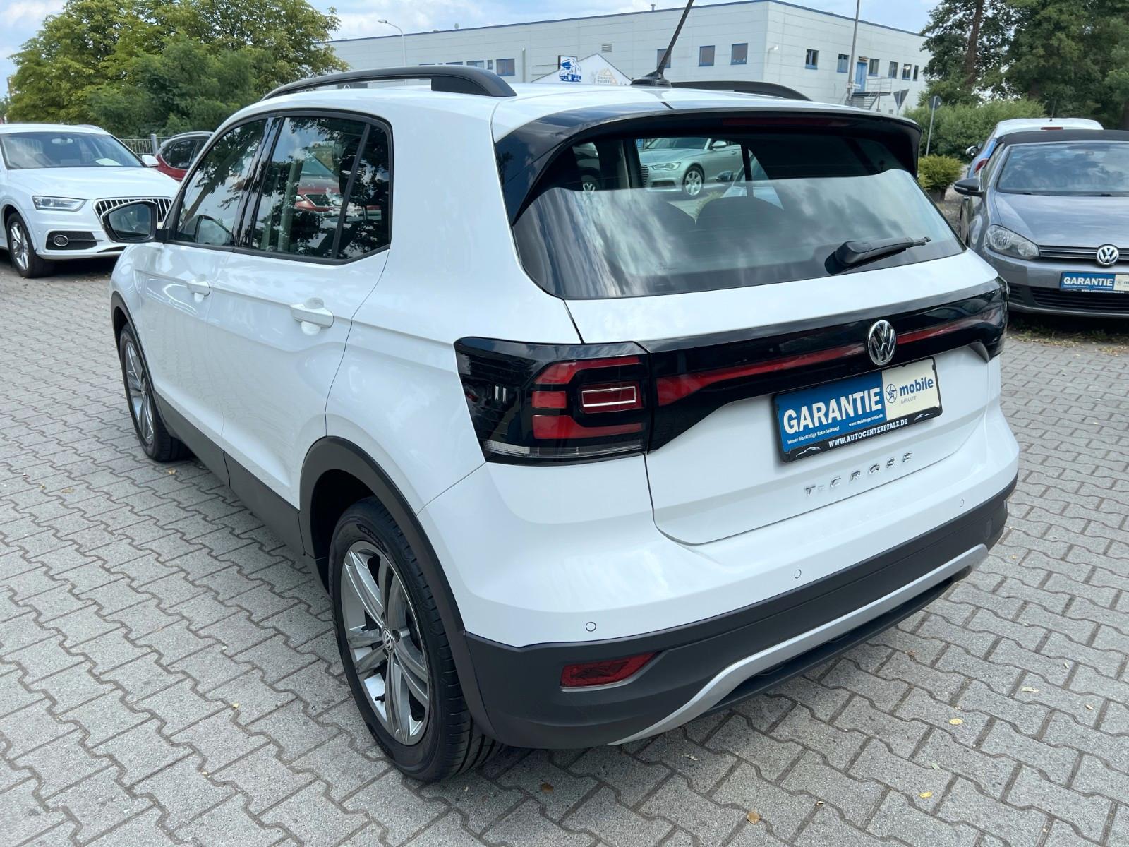 Volkswagen T-Cross Life Automatik*Carplay*PDC*S-Heft*1-Hand
