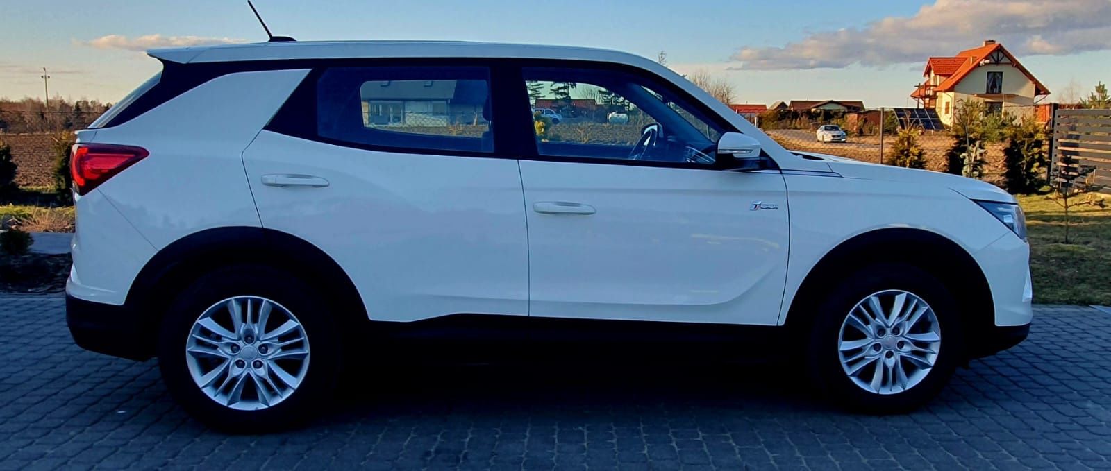 Fahrzeugabbildung Ssangyong Korando 1.5 T-GDI Benzin Amber 4WD