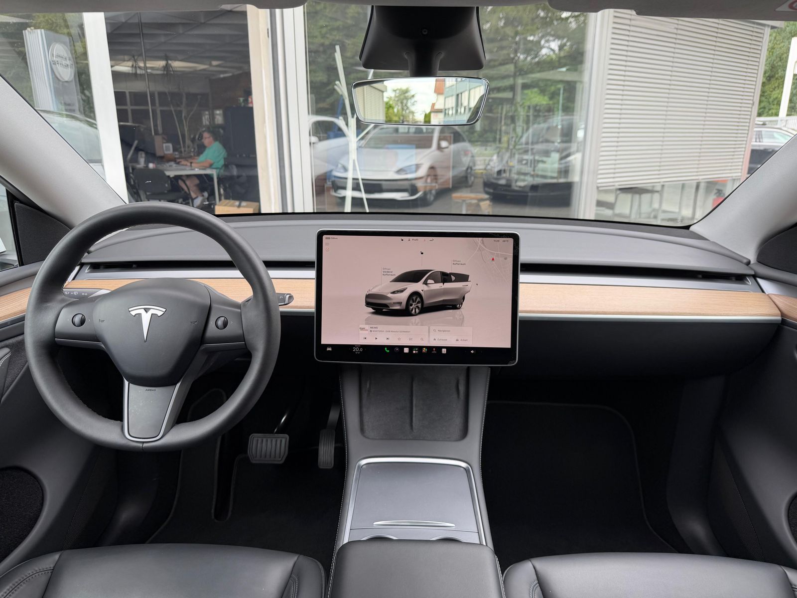 Fahrzeugabbildung Tesla Model Y LR Dual AWD PANO+STDHZ+NAVI+LED+ACC+19"+