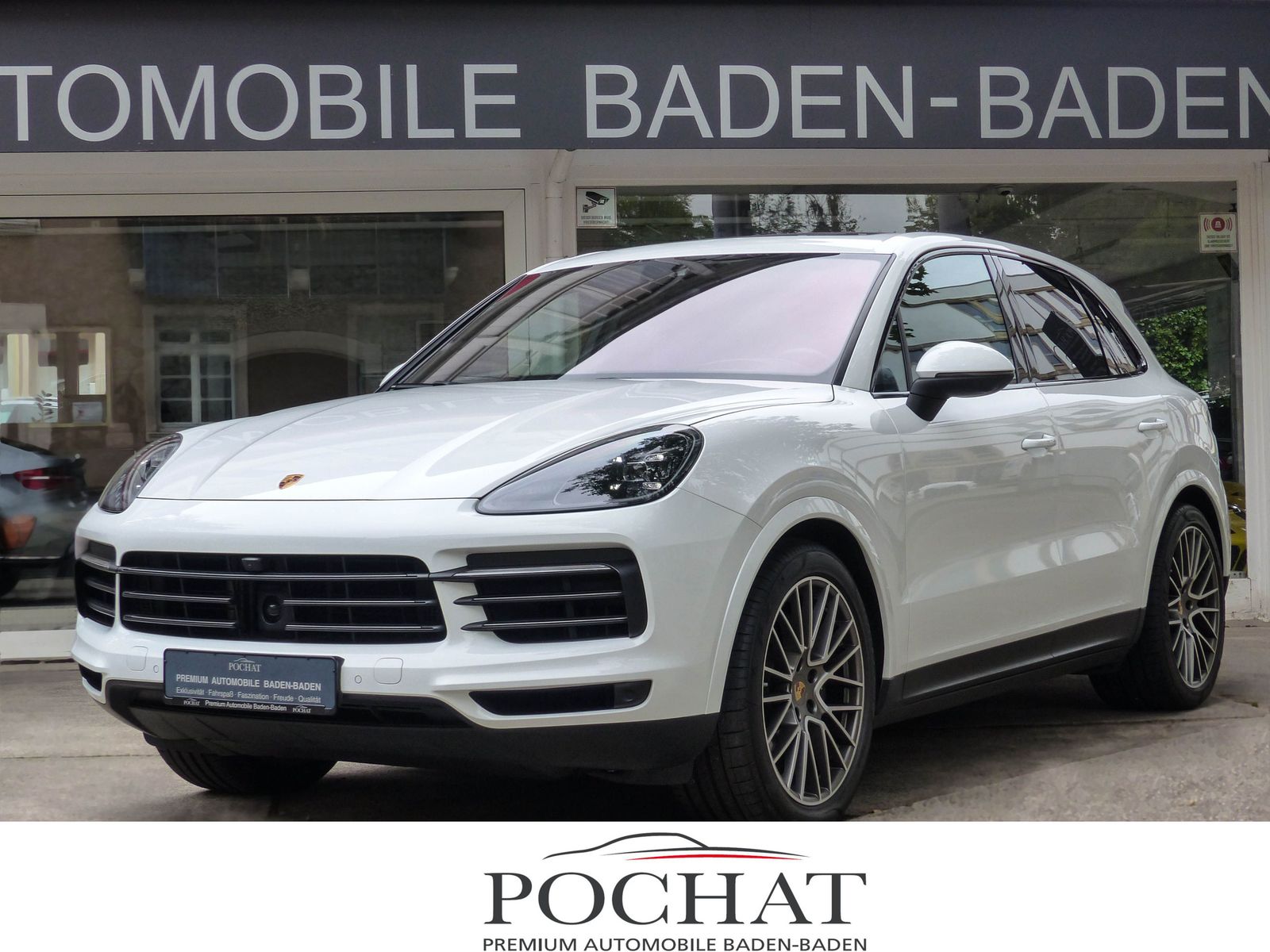Porsche Cayenne - 1